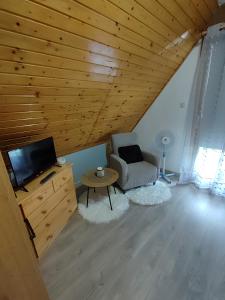 TV a/nebo společenská místnost v ubytování Apartman "SaraP" Metković