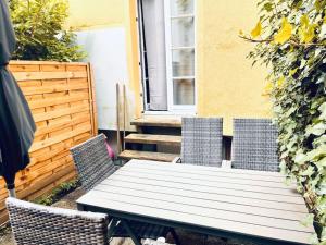 Fotografie z fotogalerie ubytování Doppelzimmer mit Terrasse in privatem Zuhause v destinaci Lübeck