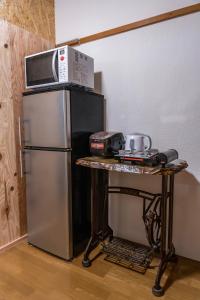 Kuchyň nebo kuchyňský kout v ubytování Suwa tiny house 一棟まるまる貸切 limited to 1group per day