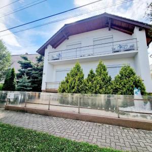 Kiwi Apartmanház 8380 Hévíz, Kodály Zoltán utca 42 kép - 2