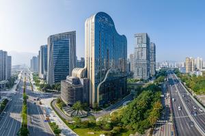 温州YTL ChangChengYunYue Hotel的鸟瞰高楼林立的城市