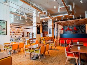 Restaurace v ubytování Ibis Styles Dragon Mart Dubai
