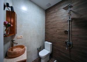 Koupelna v ubytování Labu Hotel