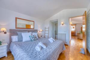 Posteľ alebo postele v izbe v ubytovaní Villa Kentia Mallorca, charming and stylish country house close to Palma