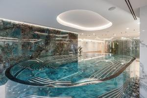Bassein majutusasutuses Tavel Hotel & SPA või selle lähedal