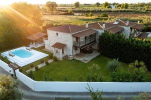Gallery image of Crown Villa Aphrodite with Private Pool in Kamena Vourla