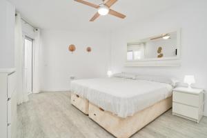 Ένα ή περισσότερα κρεβάτια σε δωμάτιο στο Relájate frente al Mar A112 +12 φωτογραφίες