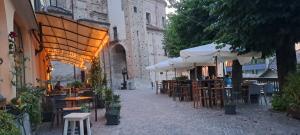 Το κτήριο όπου στεγάζεται  το οργανωμένο κάμπινγκ