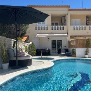 Bazén v ubytovaní Vivienda a pie de playa con piscina privada alebo v jeho blízkosti