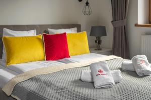 Posteľ alebo postele v izbe v ubytovaní WILLA JAROSTA & SPA, AC -free parking