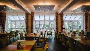 Restaurace v ubytování Hotel Raphael im Allgäu