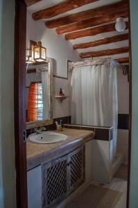 Køkken eller tekøkken på Shikamoo Cottage + 30 billeder