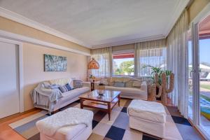 Posedenie v ubytovaní Villa Kentia Mallorca, charming and stylish country house close to Palma