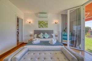 Posteľ alebo postele v izbe v ubytovaní Villa Kentia Mallorca, charming and stylish country house close to Palma