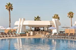 Bazén v ubytování Hotel Best Maritim nebo v jeho okolí