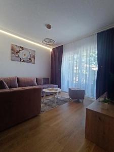 Χώρος καθιστικού στο Apartman Tole Divčibare