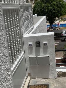 Rõdu või terrass majutusasutuses New renovated appartment with beautiful view on cliffs and sea