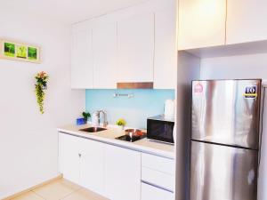 Kuchyň nebo kuchyňský kout v ubytování Eko Cheras Mall Duplex 双阳台 Kuala Lumpur MRT & 精品Loft
