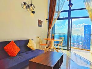 Posezení v ubytování Eko Cheras Mall Duplex 双阳台 Kuala Lumpur MRT & 精品Loft