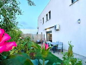 Foto dalla galleria di Le Loft Cosy Chic - Contemporain, Clim, Wifi, 6 pers a Istres