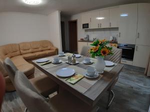 Kuchyňa alebo kuchynka v ubytovaní Apartman Veiger 3