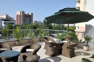 Balkón nebo terasa v ubytování Gazebo Inn & Suites Medanta