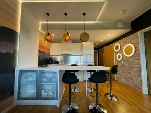 Кухня или мини-кухня в Uudistettu Ylläs Chalet 9504
