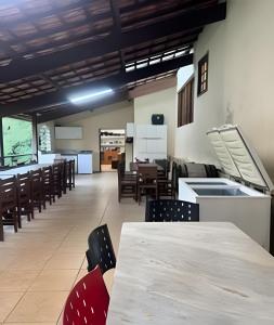 Ruang duduk di Sitio com Piscina AQUECIDa e 5 quartos c/ suíte!