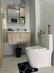 Koupelna v ubytování Executive studio- Limuru Road Ruaka