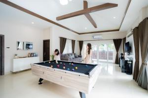 Τραπέζι μπιλιάρδου στο Destiny Pool Villa Na Jomtien