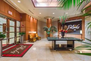 Vstupní hala nebo recepce v ubytování Bethesda 1BR w Gym Pool Concierge nr Metro WDC-409