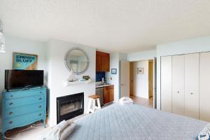 TV a/nebo společenská místnost v ubytování Loggers Run 23/24