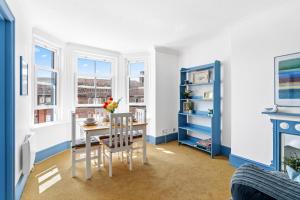 Imagine din galeria proprietății Central Stylish Apartment - FREE Parking - 4min to beach în Worthing +1 fotografie