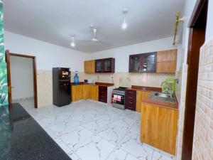 Φωτογραφία από το άλμπουμ του NYALI-HOMESTAY BEACH VIEW ROOMs AND APARTMENT WITH SWIMMING POOL στη Μομπάσα