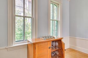 Imagen de la galería de Charming Home 3 Blocks to Winona State University, en Winona