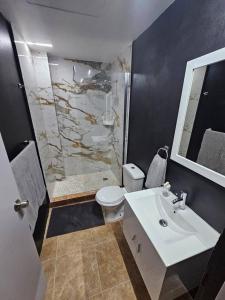 O baie la Santurce Studios Centrally Located 4 +10 fotografii