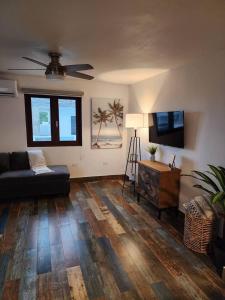 Photo de la galerie de l'établissement White Paradise Seaside Haven Relax and Unwind, à Vega Baja