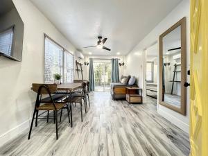 a dining room with a table and chairs at 1br Orlando Studio Kitchenette Pets Ok in Orlando