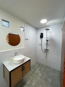 Koupelna v ubytování Bamboo Garden Resort