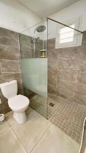 Un baño de Appartement bord de mer Kay Dominik