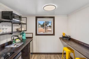 Cucina o angolo cottura di Lazy Duck Inn