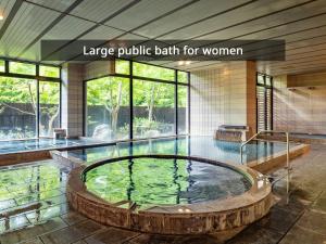 Majoituspaikassa KAMENOI HOTEL Nikko Yunishigawa All-Inclusive Resort tai sen lähellä sijaitseva uima-allas