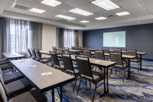 Konferenční prostory v ubytování Fairfield Inn & Suites by Marriott Smithfield