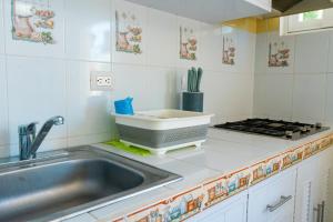 Køkken eller tekøkken på Villa Pajaros + 97 billeder