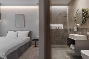 Koupelna v ubytování Oasis Rooms