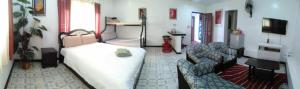 Gallery image of Arizona Beach Resort, Subic Bay, Philippines 2200 in Olongapo
