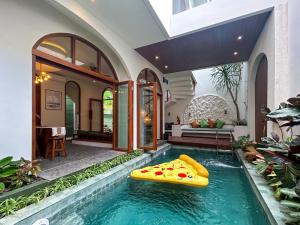 Bazén v ubytování Landmark Villas nebo v jeho okolí