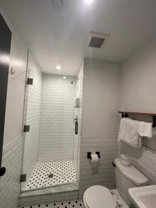 Koupelna v ubytování Tribeca Hotel FiDi