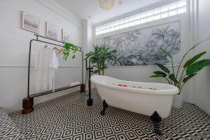 Fotografie z fotogalerie ubytování Valse Hanoi Opera Homestay 10m to HoanKiem Lake Old Quarter Ha Noi v Hanoji