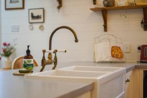Fotografie z fotogalerie ubytování Entire Boutique Home - The Rustic Cottage - Canungra v destinaci Canungra